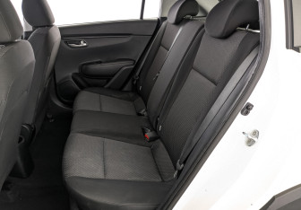 Подержанный автомобиль Kia Rio Hatchback 2021 года (17 фото)