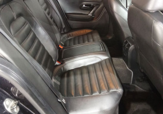 Подержанный автомобиль Volkswagen Passat CC 2011 года (10 фото)