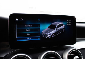 Подержанный автомобиль Mercedes-Benz GLC Coupe 2022 года (23 фото)