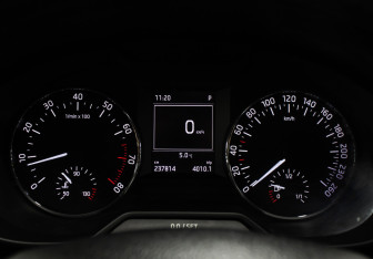 Подержанный автомобиль Skoda Octavia Liftback 2013 года (13 фото)