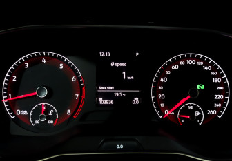 Подержанный автомобиль Volkswagen Jetta Sedan 2020 года (13 фото)