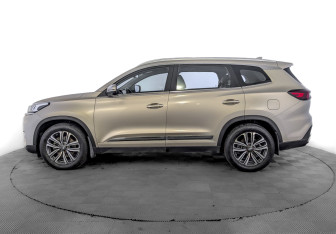 Подержанный автомобиль Chery Tiggo 8 2020 года (8 фото)