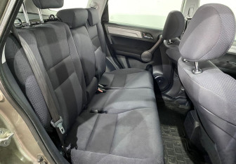 Подержанный автомобиль Honda CR-V 2008 года (10 фото)