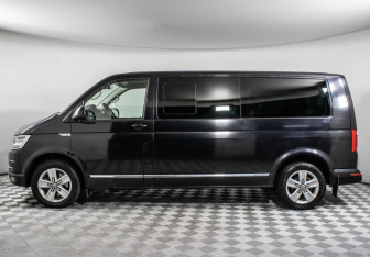 Подержанный автомобиль Volkswagen Multivan 2016 года (8 фото)