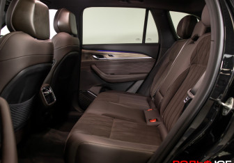 Подержанный автомобиль Geely Monjaro 2025 года (8 фото)