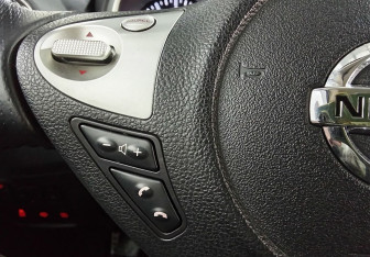 Подержанный автомобиль Nissan Juke 2011 года (16 фото)