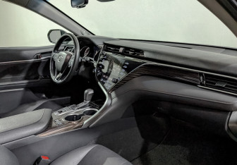 Подержанный автомобиль Toyota Camry Sedan 2020 года (13 фото)