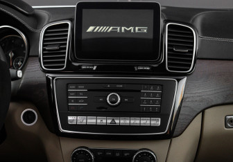 Подержанный автомобиль Mercedes-Benz GLE 2017 года (13 фото)