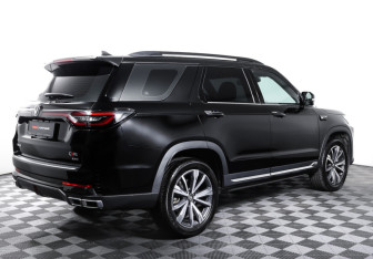 Подержанный автомобиль Changan CS95 2023 года (5 фото)