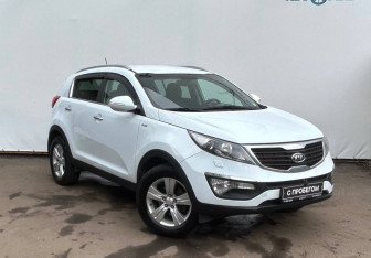 Подержанный автомобиль Kia Sportage 2011 года (3 фото)