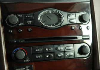 Подержанный автомобиль Infiniti EX 2008 года (18 фото)