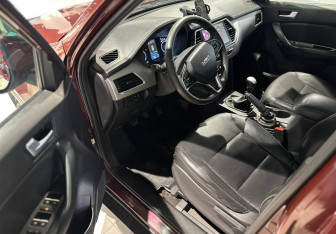 Подержанный автомобиль Lifan X70 2018 года (5 фото)