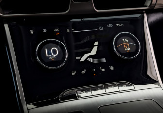 Подержанный автомобиль Exeed TXL 2022 года (28 фото)