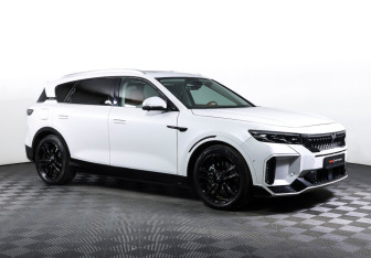 Подержанный автомобиль Voyah Free 2023 года (3 фото)