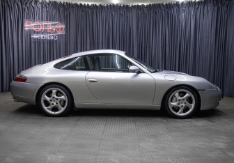 Подержанный автомобиль Porsche 911 Coupe 1999 года (4 фото)