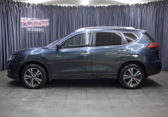 Подержанный автомобиль Nissan X-Trail 2021 года (8 фото)