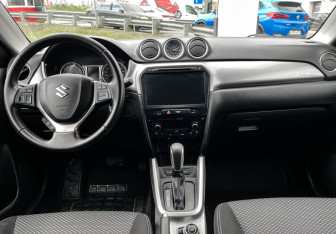 Подержанный автомобиль Suzuki Vitara 2016 года (12 фото)