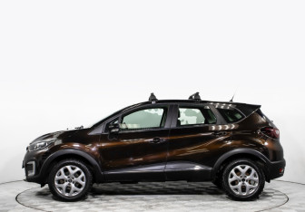 Подержанный автомобиль Renault Kaptur 2016 года (8 фото)