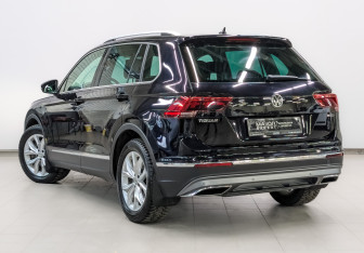 Подержанный автомобиль Volkswagen Tiguan 2018 года (7 фото)
