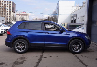 Подержанный автомобиль Volkswagen Tiguan 2020 года (5 фото)