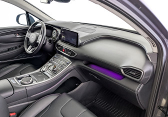 Подержанный автомобиль Hyundai Santa Fe 2021 года (11 фото)