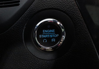 Подержанный автомобиль Ford Explorer 2019 года (11 фото)