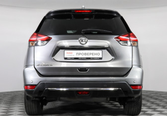 Подержанный автомобиль Nissan X-Trail 2018 года (6 фото)