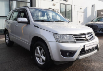 Подержанный автомобиль Suzuki Grand Vitara 2013 года (3 фото)