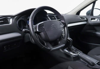 Подержанный автомобиль Citroen C4 Sedan 2017 года (6 фото)