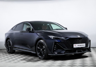 Подержанный автомобиль Changan UNI-V 2023 года (3 фото)