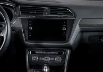 Подержанный автомобиль Volkswagen Tiguan 2018 года (13 фото)