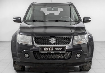 Подержанный автомобиль Suzuki Grand Vitara 2010 года (2 фото)