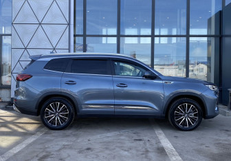 Подержанный автомобиль Chery Tiggo 8 Pro 2021 года (5 фото)