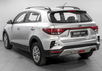 Подержанный автомобиль Kia Rio Hatchback 2021 года (7 фото)