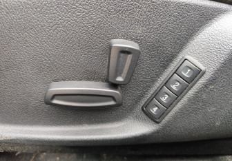 Подержанный автомобиль Ford Mondeo Liftback 2013 года (14 фото)