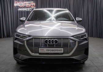 Подержанный автомобиль Audi e-tron Sportback 2021 года (2 фото)