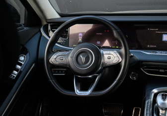 Подержанный автомобиль Voyah Free 2023 года (13 фото)