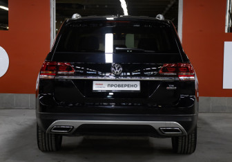 Подержанный автомобиль Volkswagen Teramont 2019 года (6 фото)