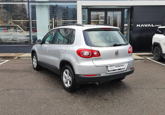 Подержанный автомобиль Volkswagen Tiguan 2010 года (7 фото)