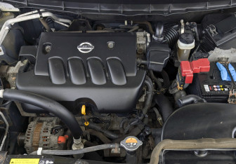 Подержанный автомобиль Nissan X-Trail 2013 года (9 фото)