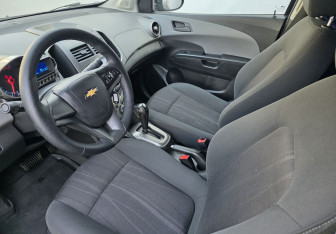 Подержанный автомобиль Chevrolet Aveo Sedan 2012 года (9 фото)