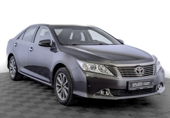 Подержанный автомобиль Toyota Camry Sedan 2014 года (3 фото)