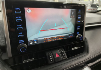 Подержанный автомобиль Toyota RAV4 2021 года (15 фото)