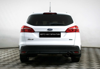 Подержанный автомобиль Ford Focus Wagon 2016 года (4 фото)