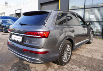 Подержанный автомобиль Audi Q7 2020 года (5 фото)