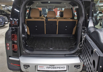 Подержанный автомобиль Land Rover Defender Suv 2023 года (10 фото)