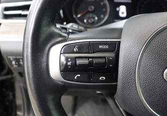 Подержанный автомобиль Kia K5 2021 года (16 фото)