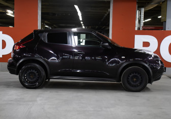 Подержанный автомобиль Nissan Juke 2013 года (4 фото)