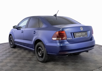 Подержанный автомобиль Volkswagen Polo Sedan 2019 года (7 фото)