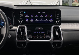 Подержанный автомобиль Kia Sorento 2021 года (14 фото)